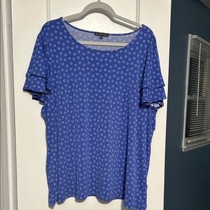 Adrianna Papell Blue Floral Short Sleeve Top